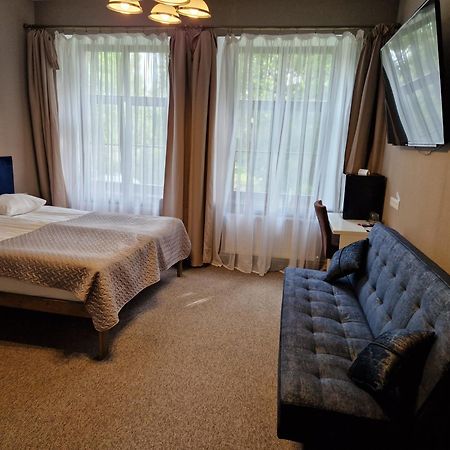 Hotel Karklu Muiza Йелгава Екстериор снимка