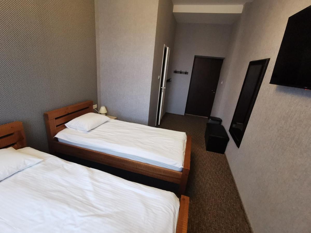 Hotel Karklu Muiza Йелгава Екстериор снимка