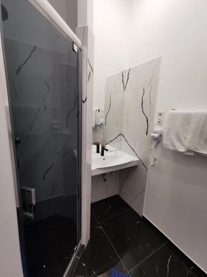 Hotel Karklu Muiza Йелгава Екстериор снимка