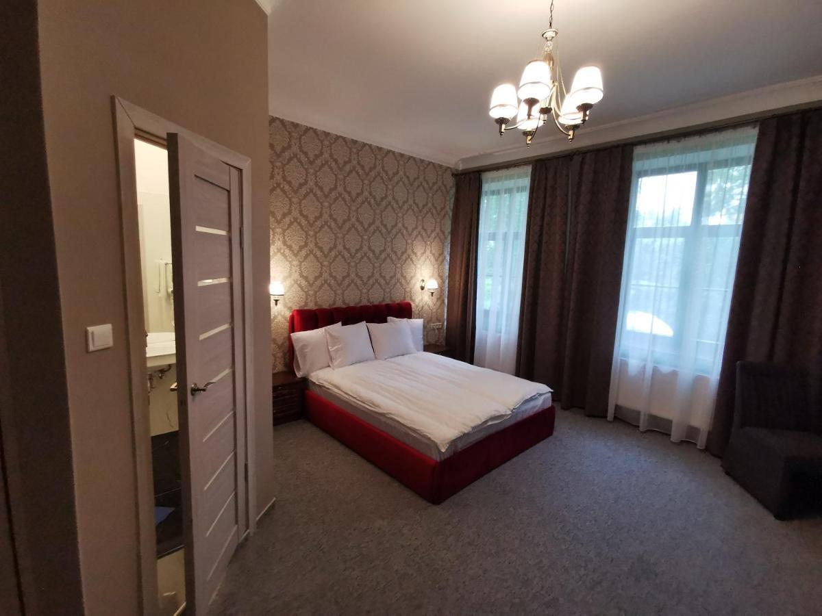 Hotel Karklu Muiza Йелгава Екстериор снимка