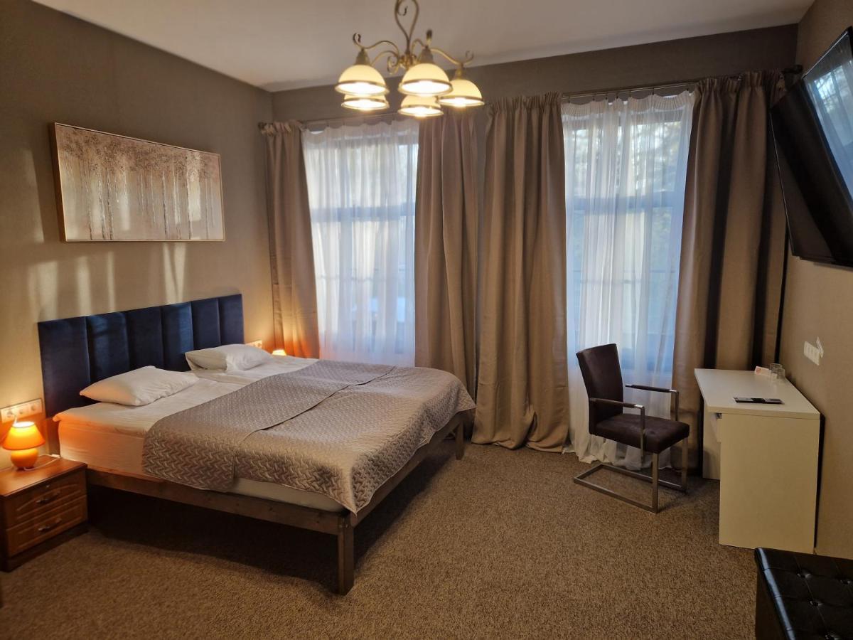 Hotel Karklu Muiza Йелгава Екстериор снимка