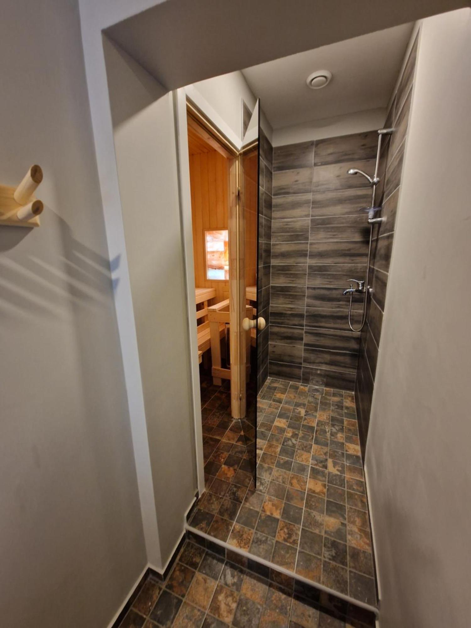 Hotel Karklu Muiza Йелгава Екстериор снимка