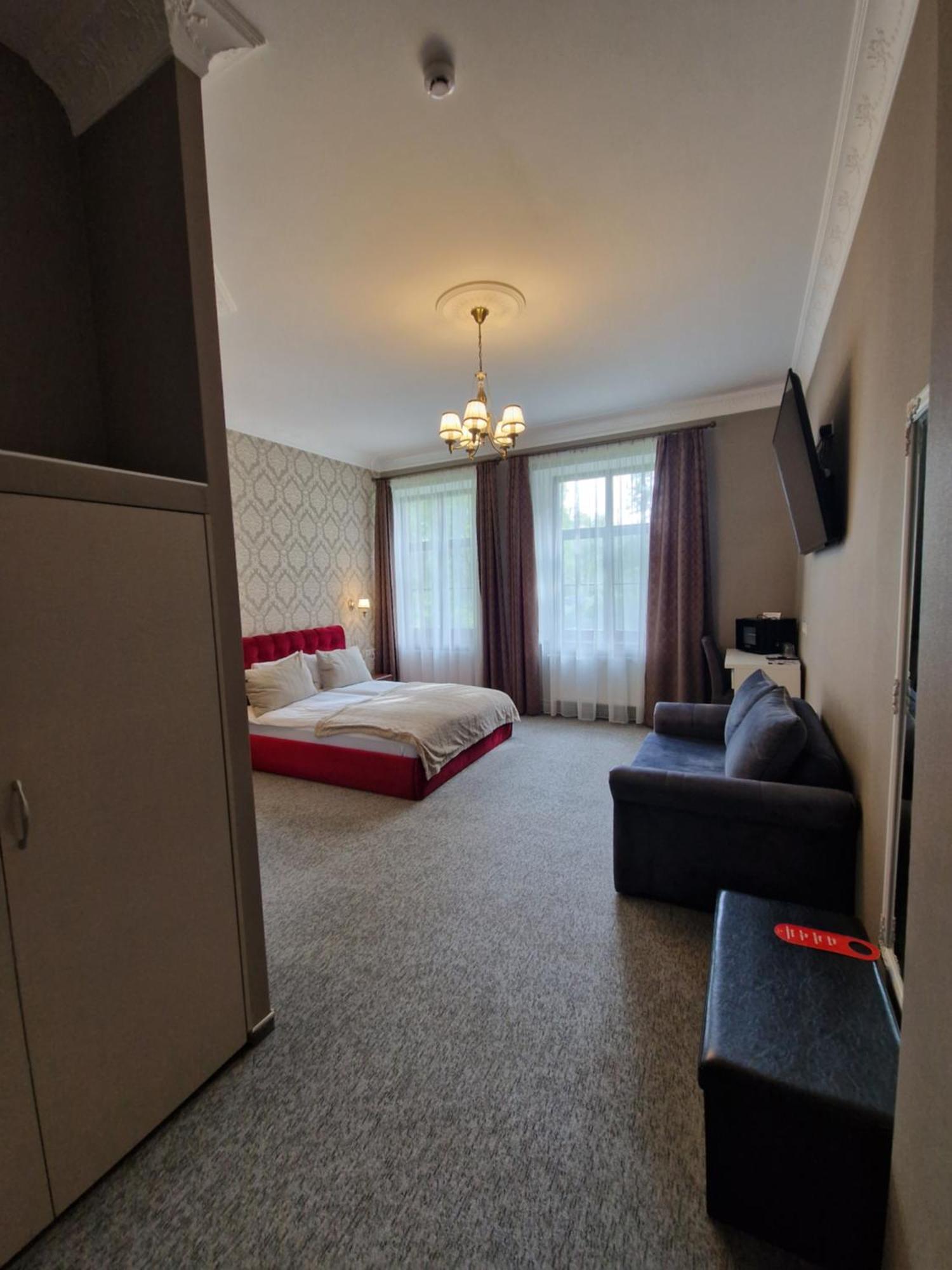 Hotel Karklu Muiza Йелгава Екстериор снимка